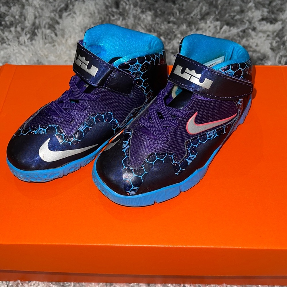 Nike LebronXI - Purple/vivid Blue children size 9c